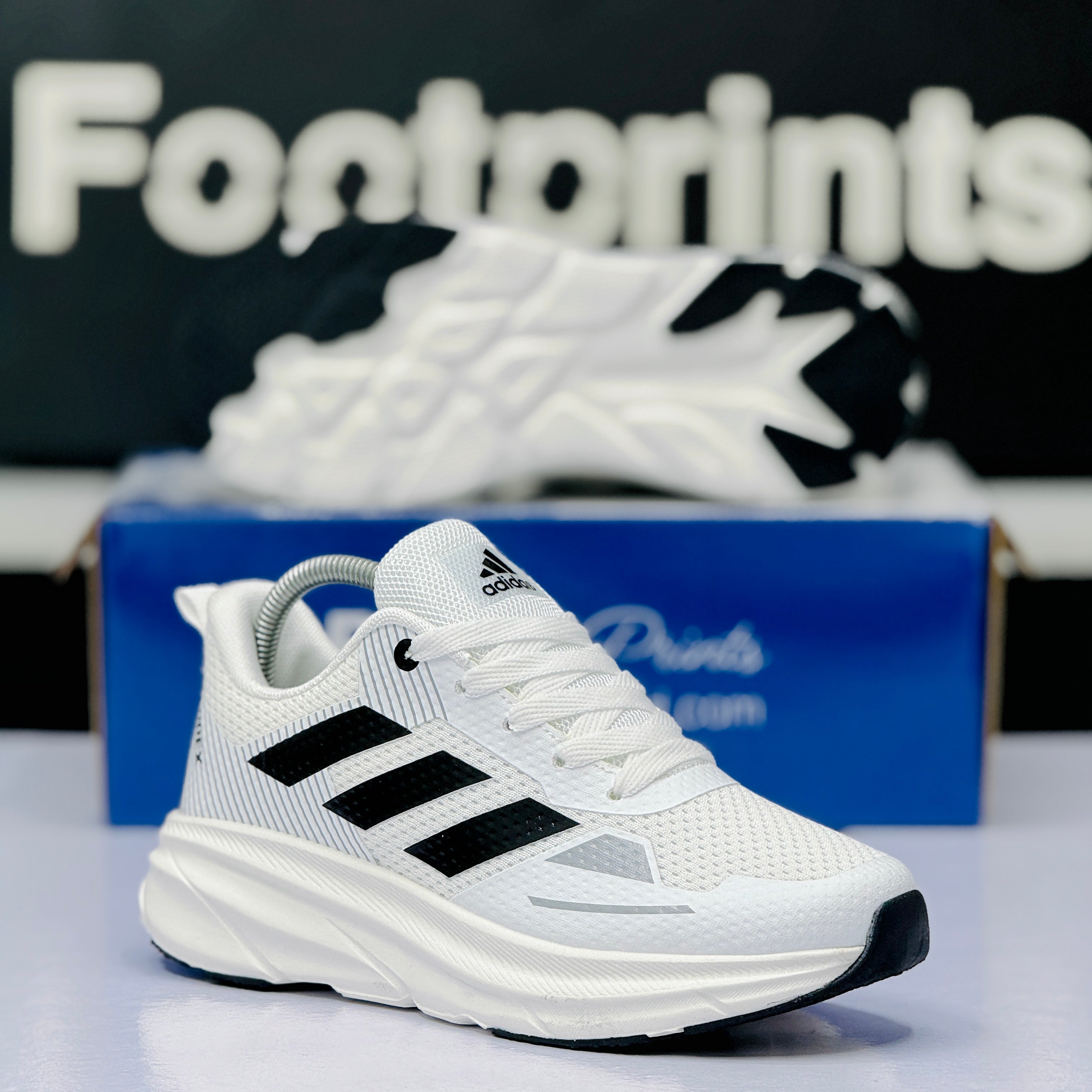 Model Code: 535 – Running Sneaker