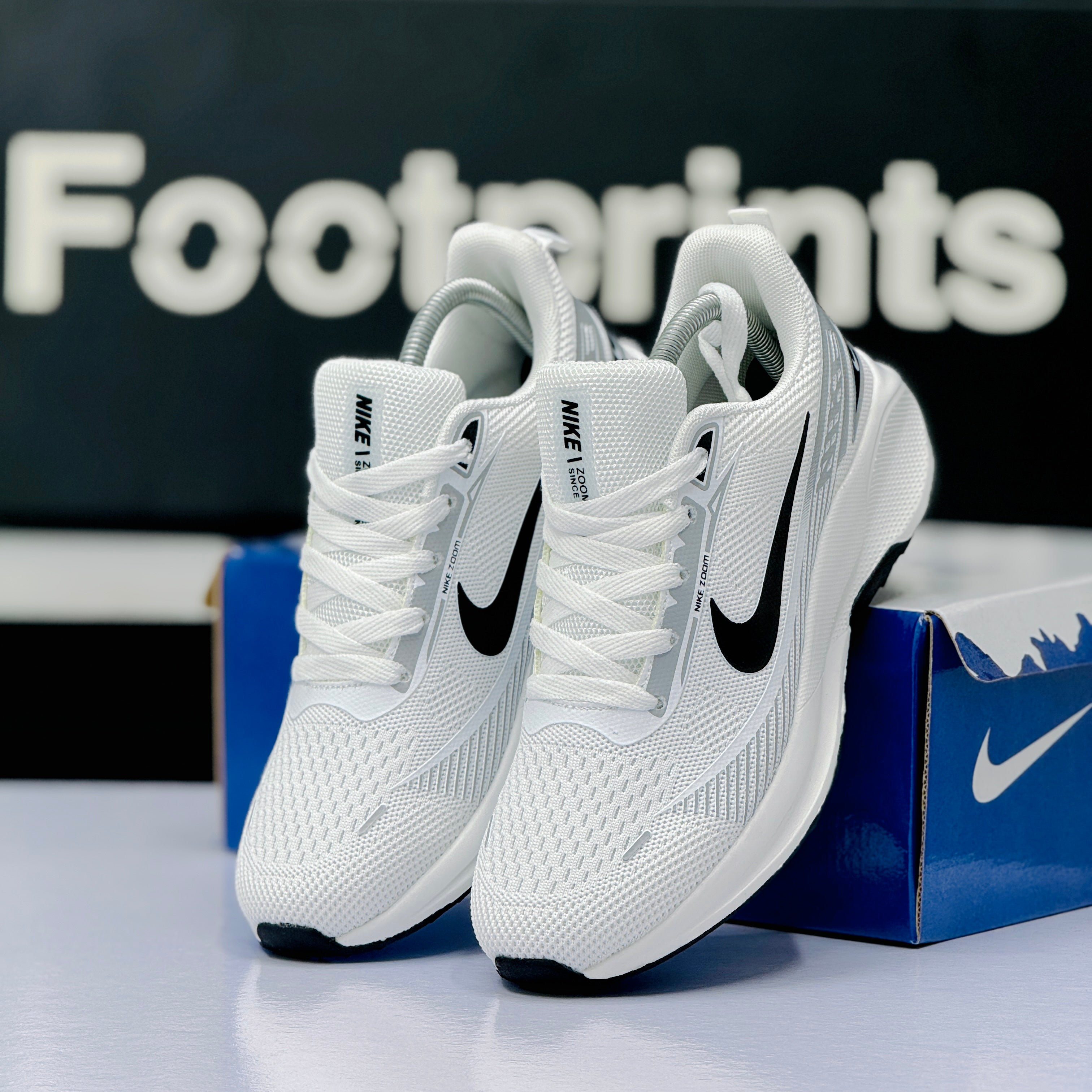 Model Code: 536 – Running Sneaker