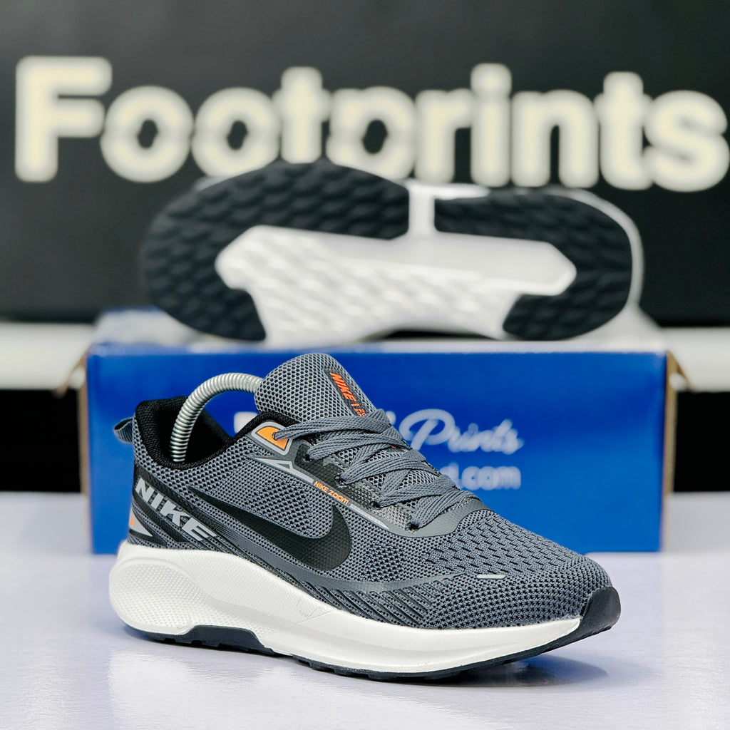 Model Code: 537 – Running Sneaker