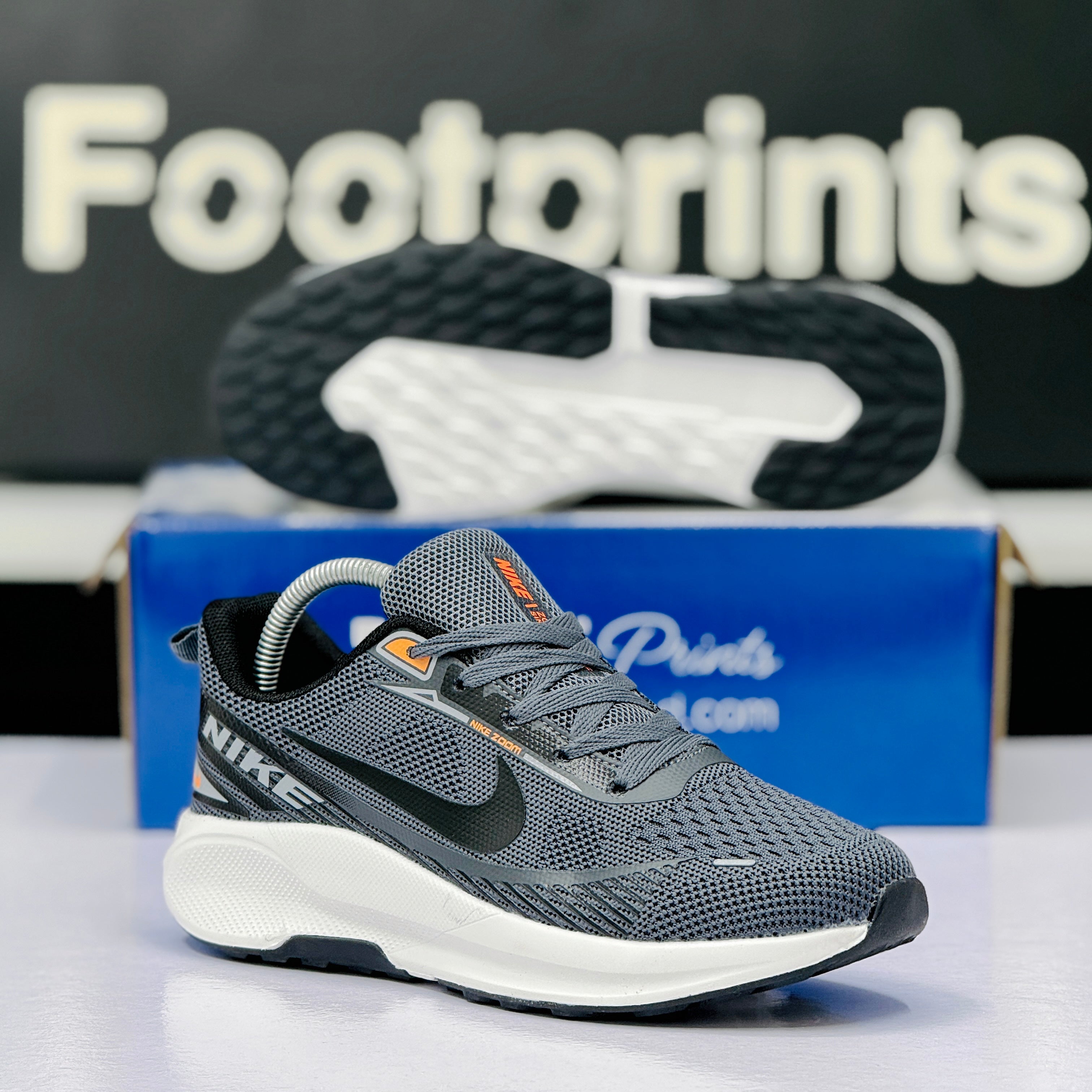 Model Code: 537 – Running Sneaker