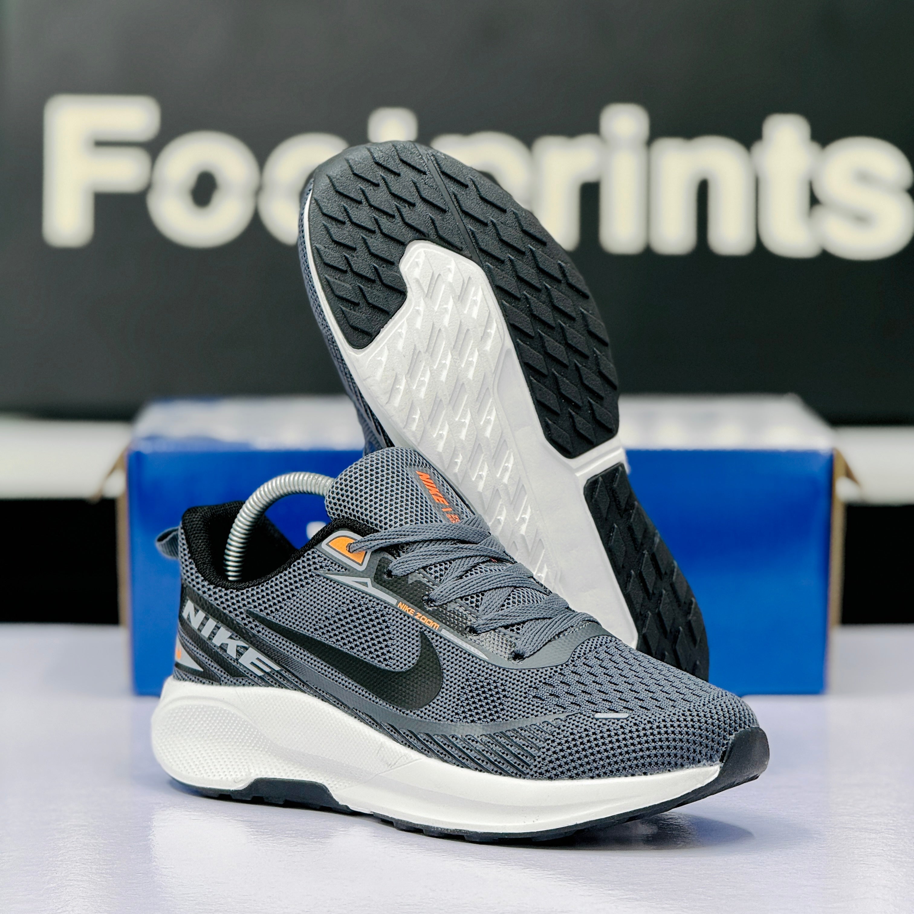 Model Code: 537 – Running Sneaker