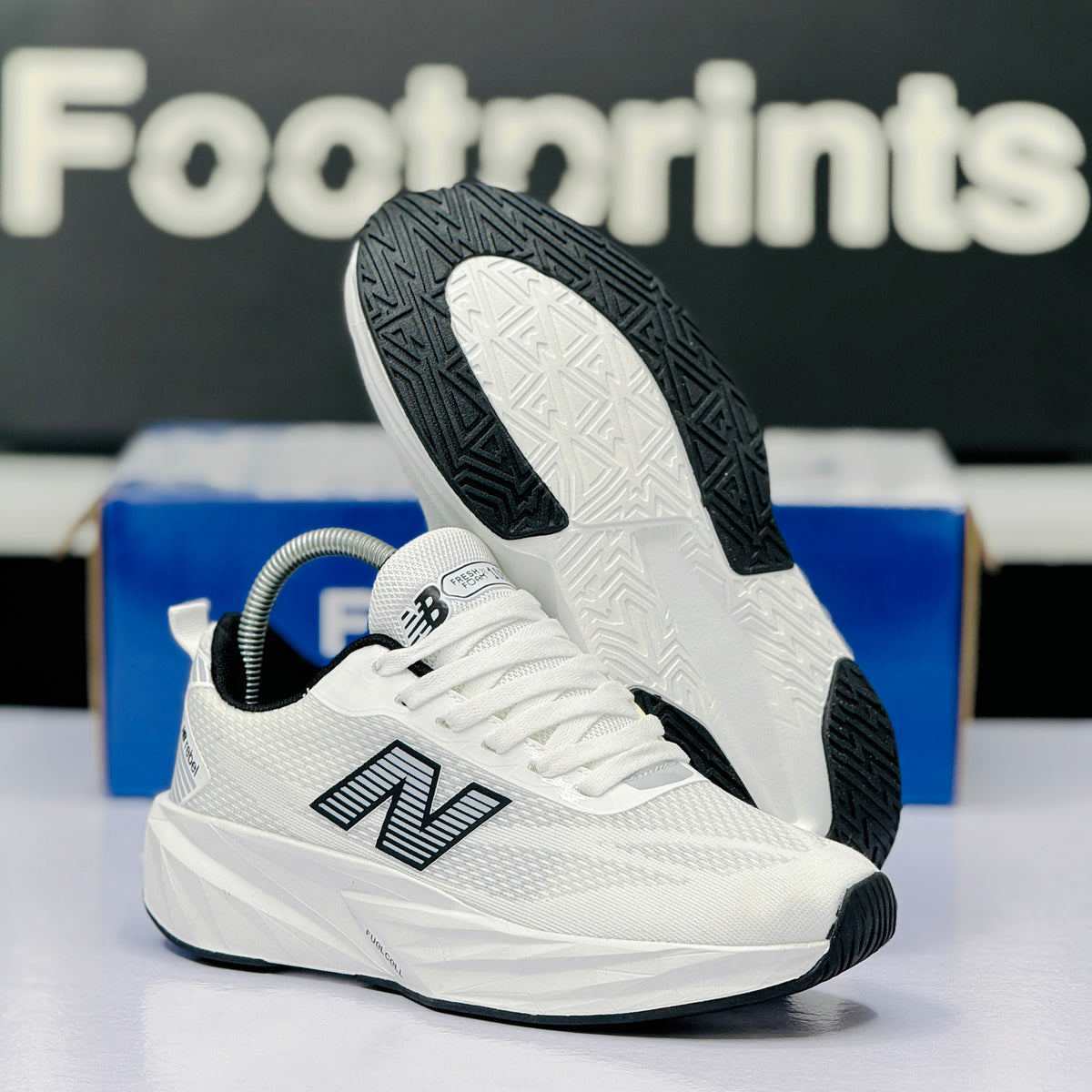 Model Code: 544 – Running Sneaker