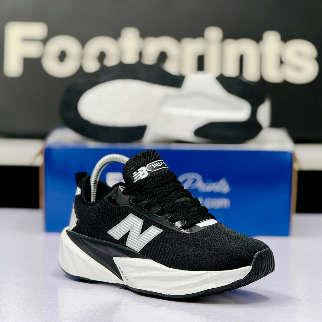 Model Code: 546 – Running Sneaker
