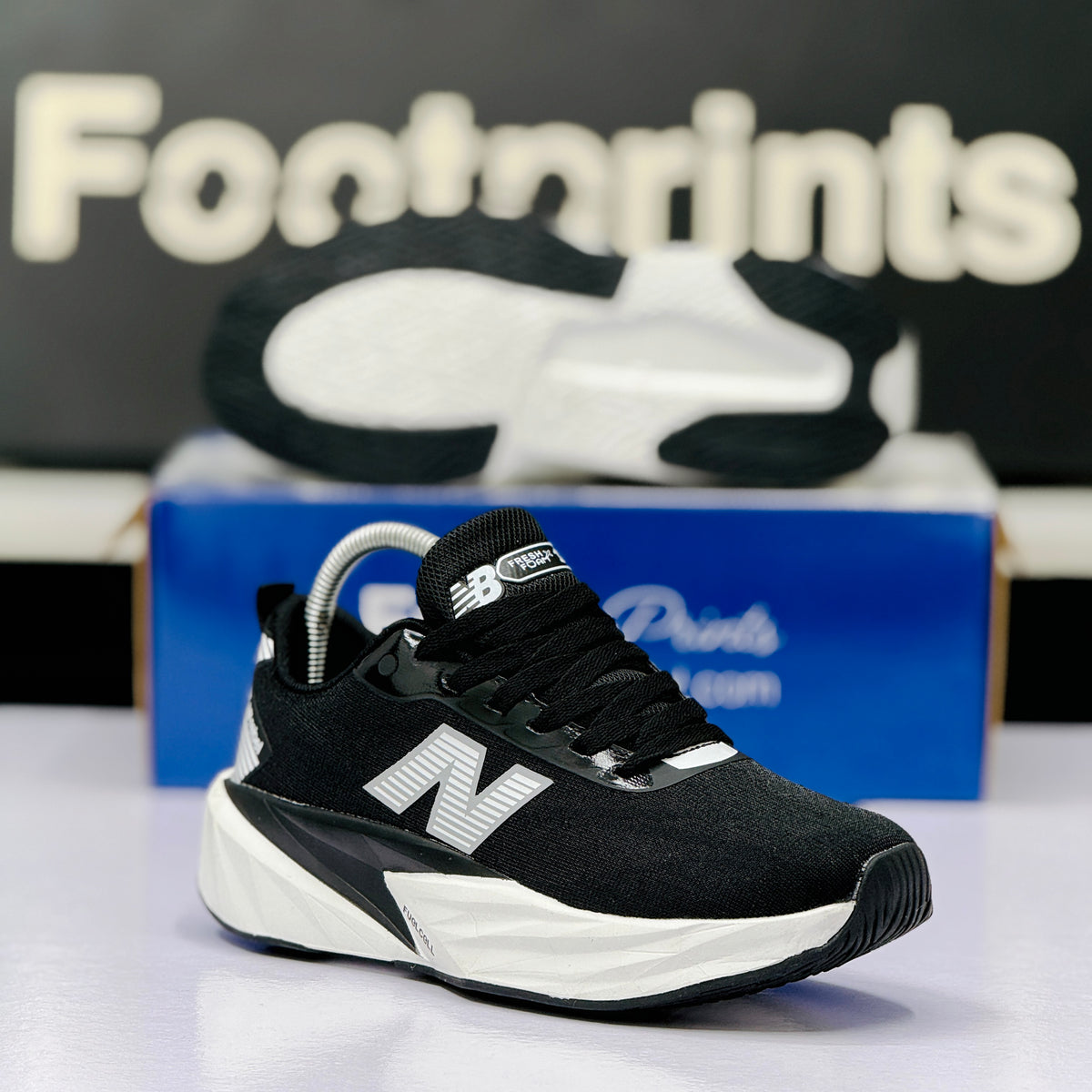 Model Code: 546 – Running Sneaker