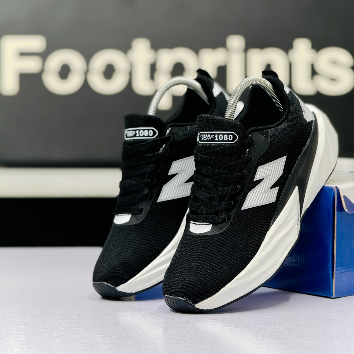 Model Code: 546 – Running Sneaker
