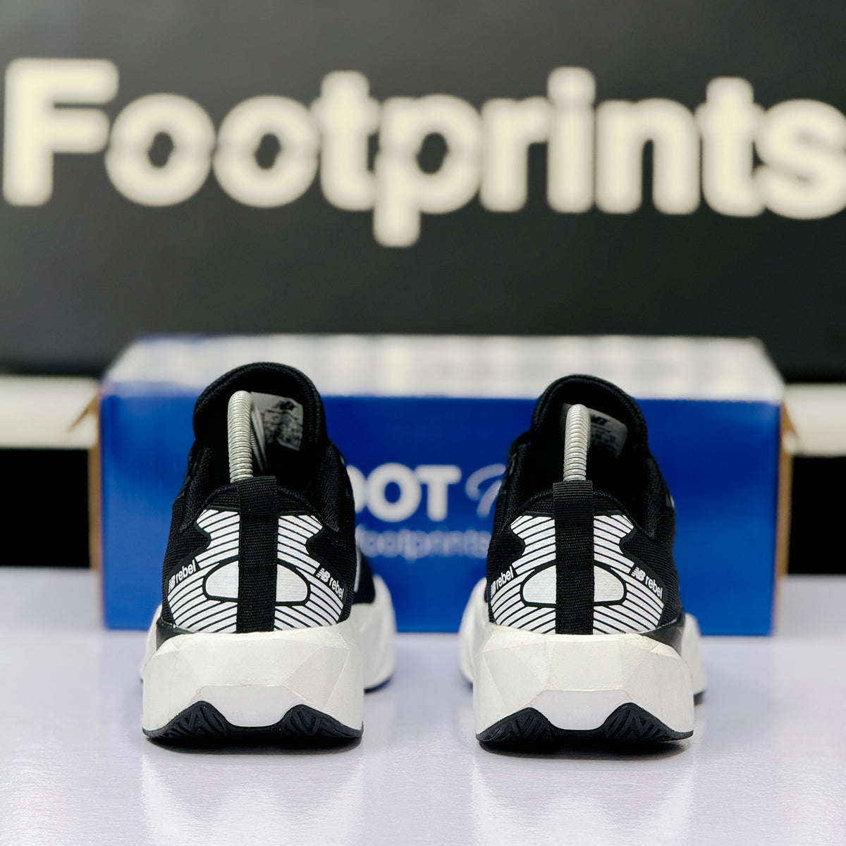Model Code: 546 – Running Sneaker
