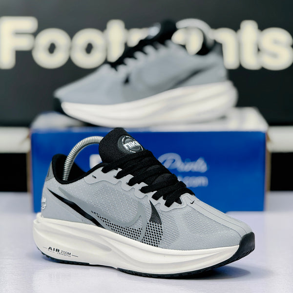 Model Code: 548 – Running Sneaker