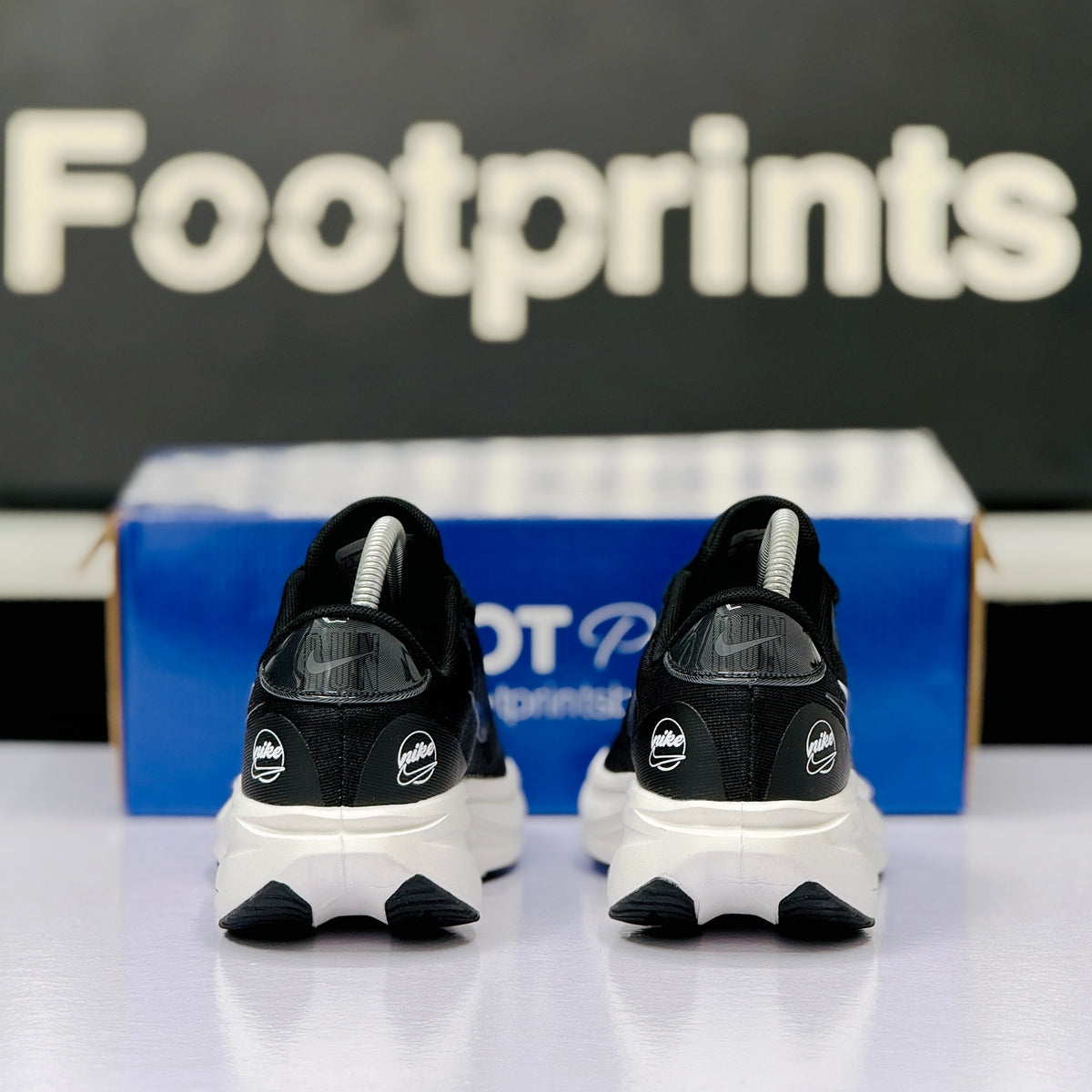 Model Code: 550 – Running Sneaker