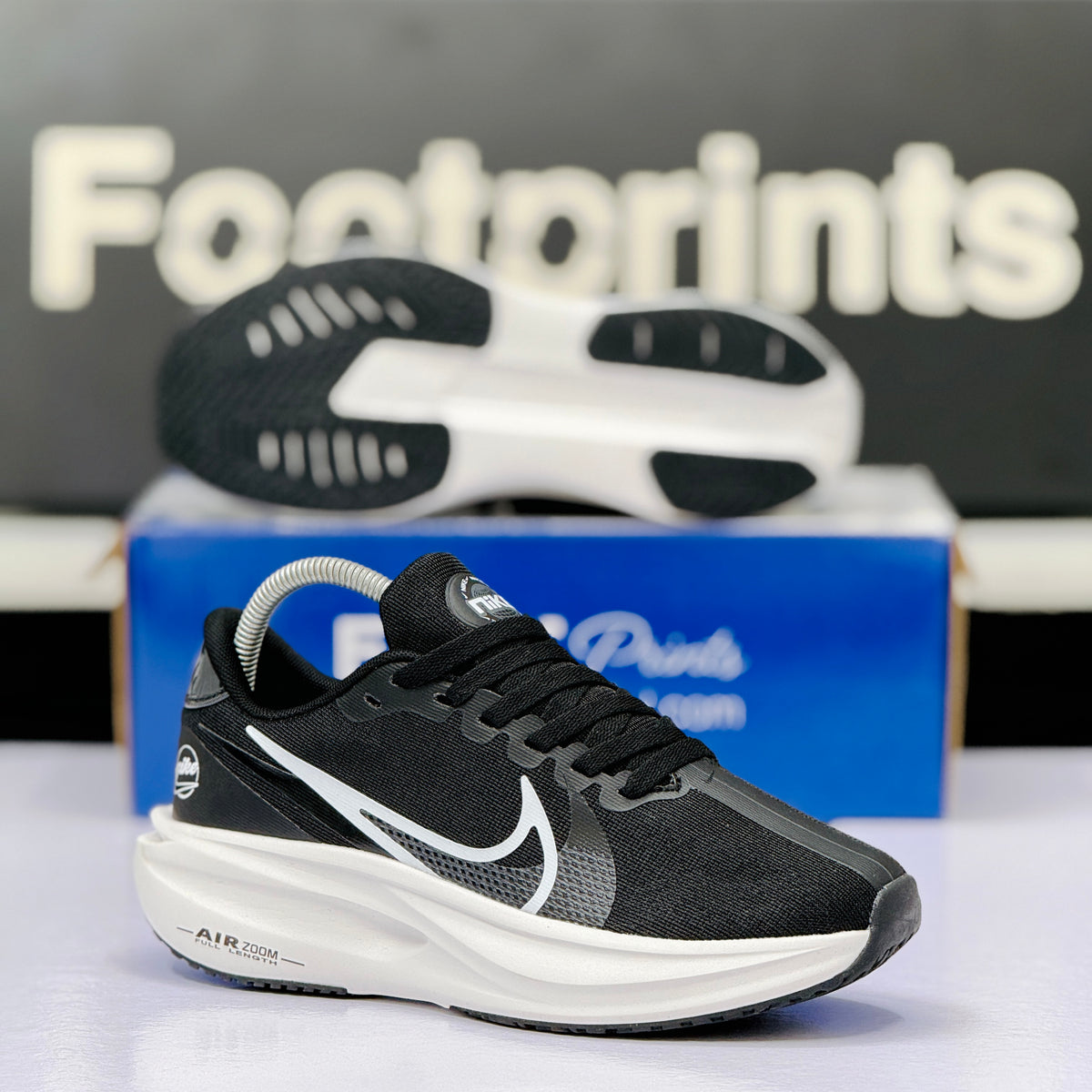 Model Code: 550 – Running Sneaker