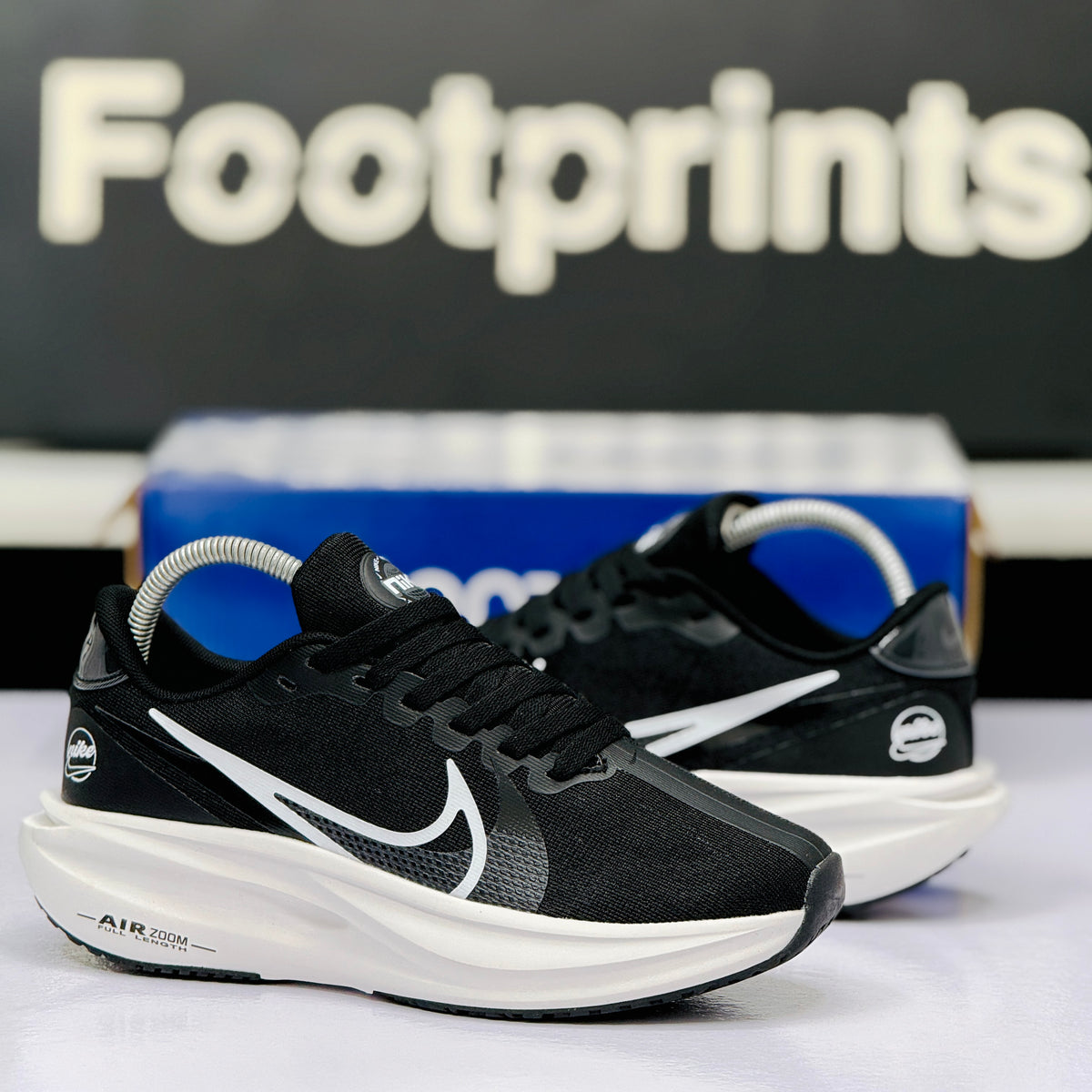 Model Code: 550 – Running Sneaker