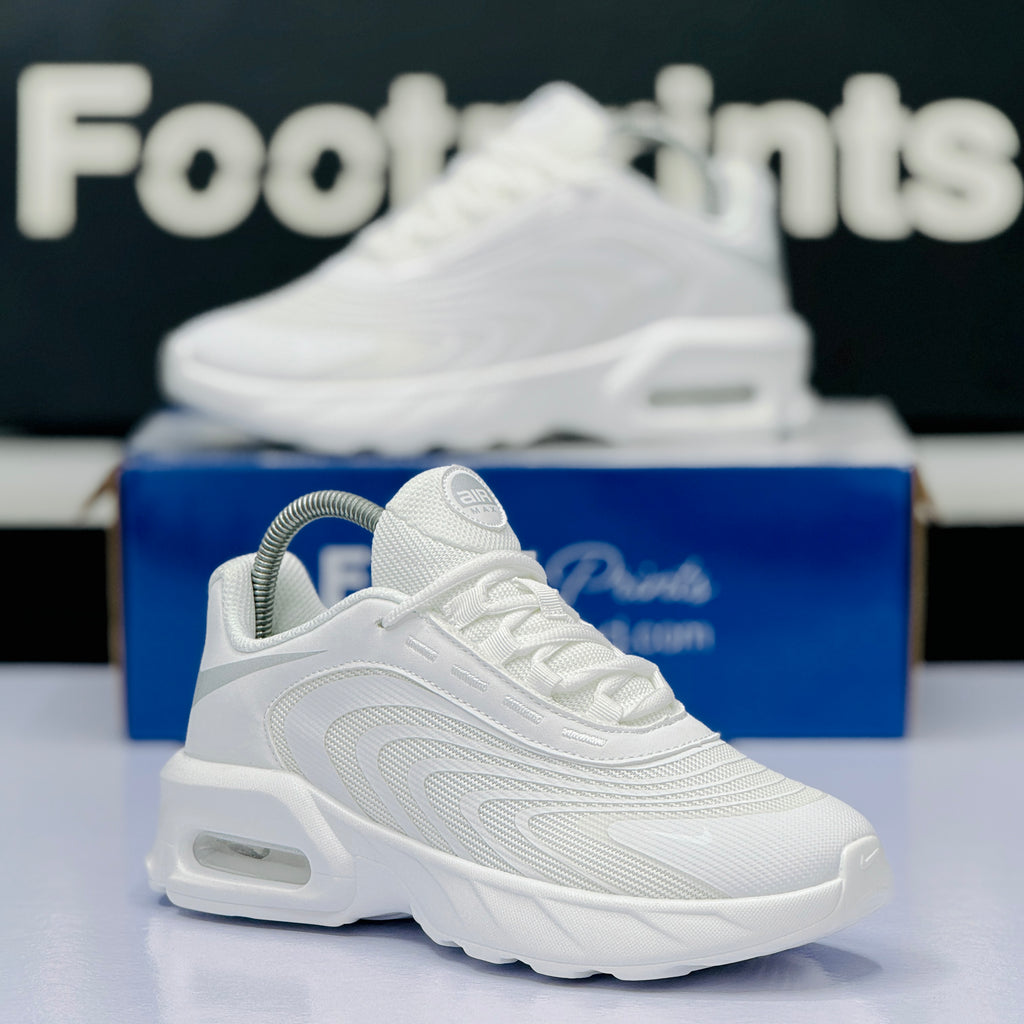 Model Code: 551 – Running Sneaker