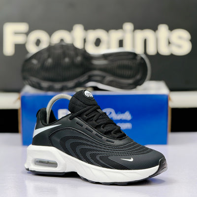 Model Code: 552 – Running Sneaker