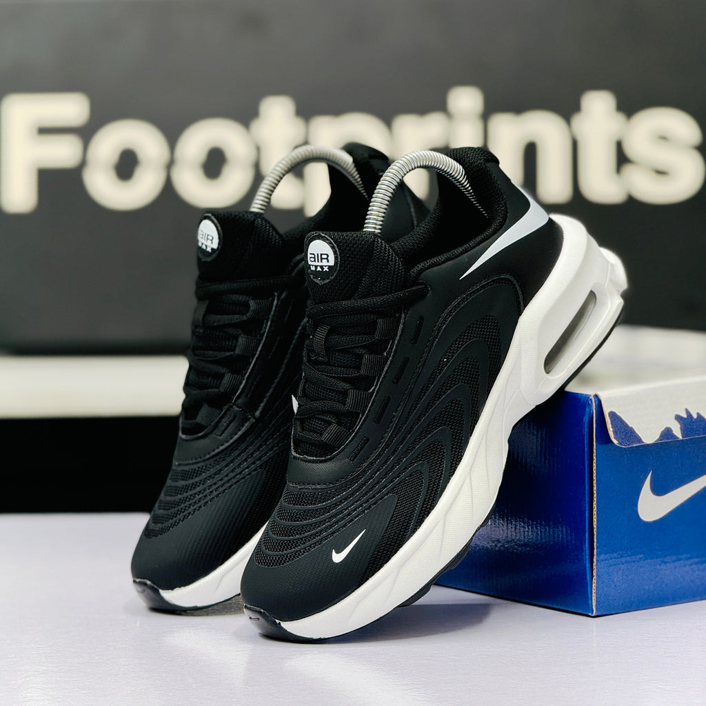Model Code: 552 – Running Sneaker