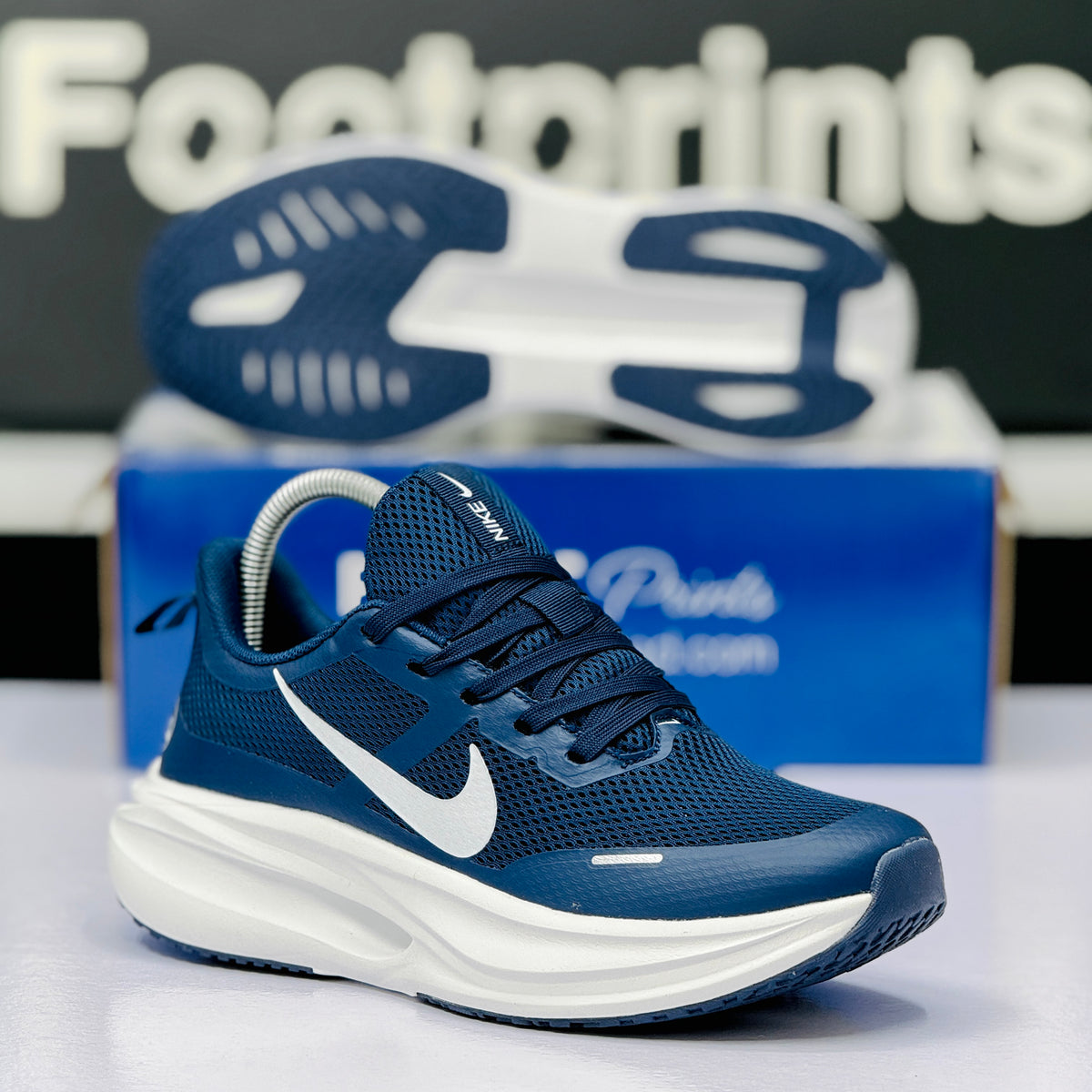 Model Code: 555 – Running Sneaker
