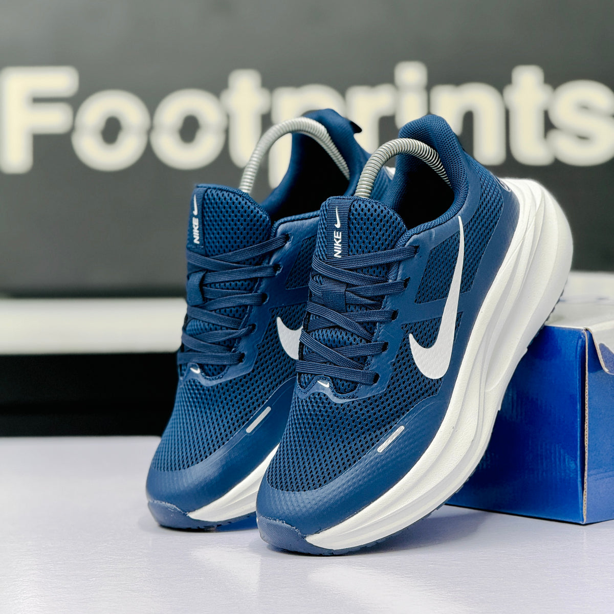 Model Code: 555 – Running Sneaker