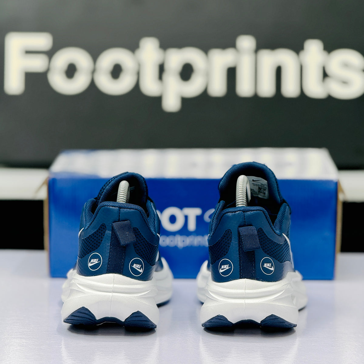 Model Code: 555 – Running Sneaker
