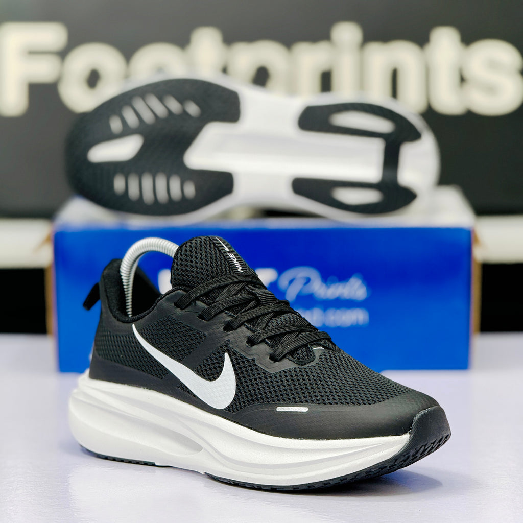 Model Code: 556 – Running Sneaker