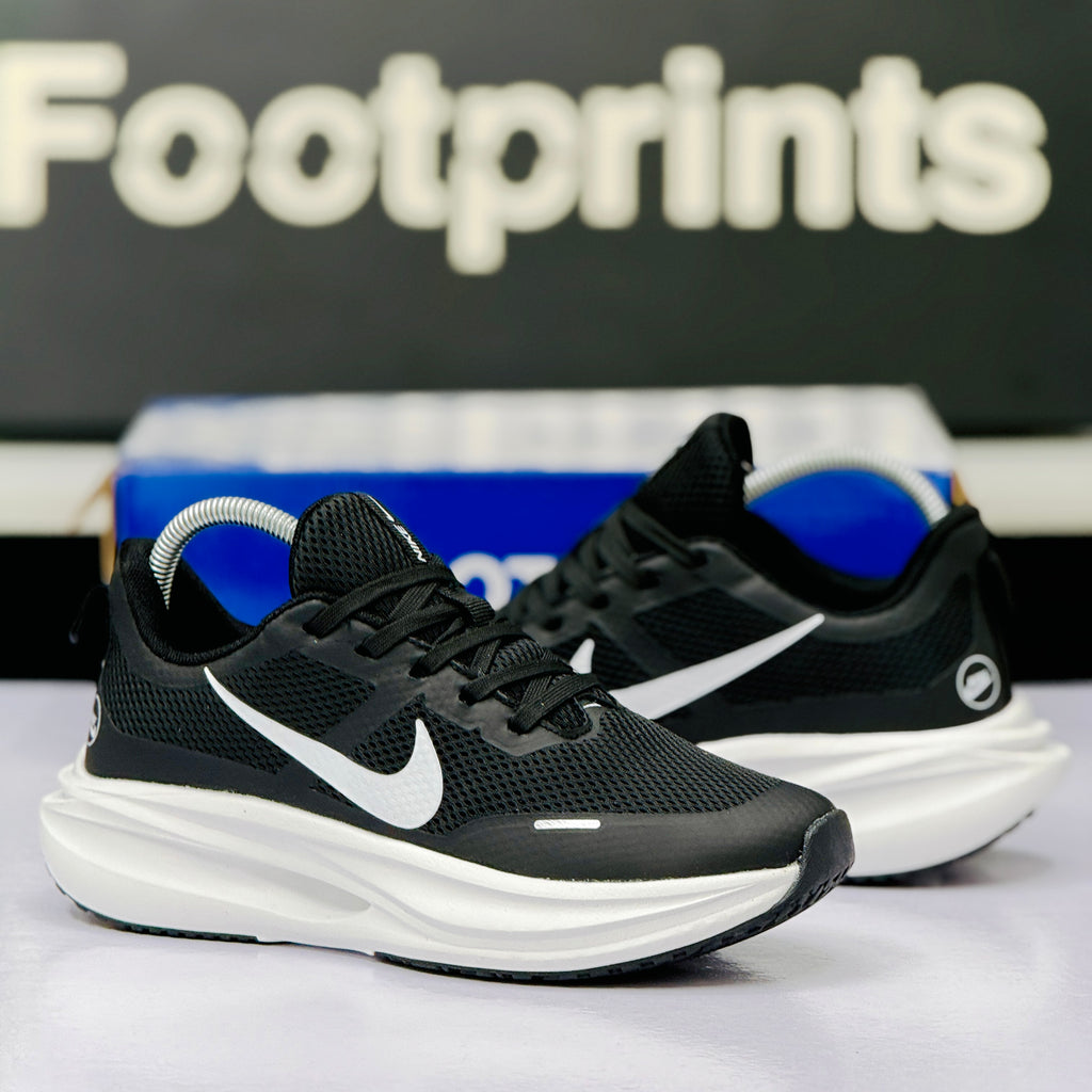 Model Code: 556 – Running Sneaker