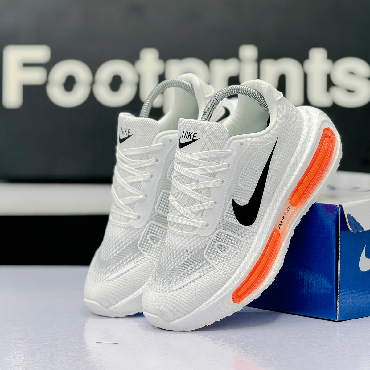 Model Code: 557 – Running Sneaker