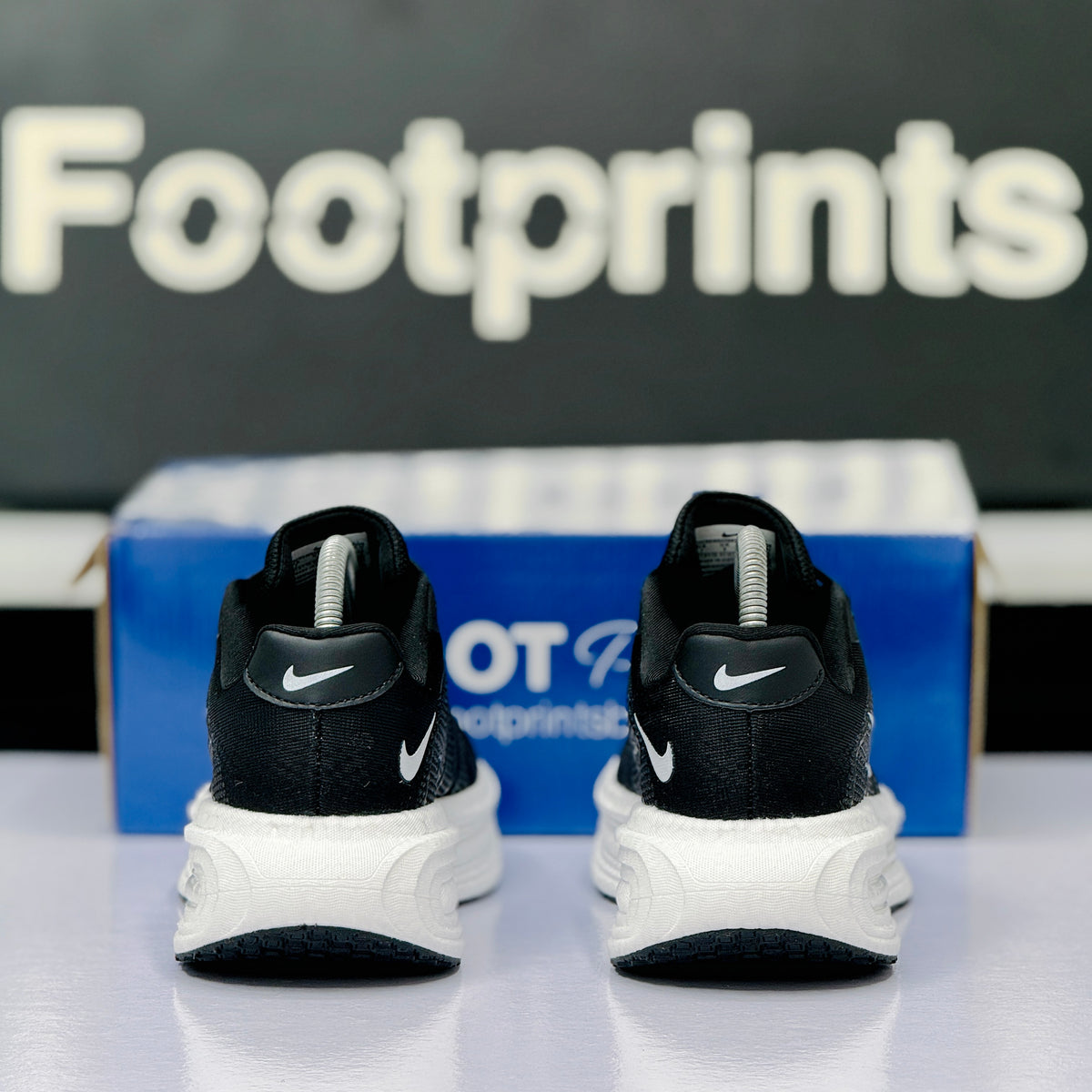 Model Code: 558 – Running Sneaker