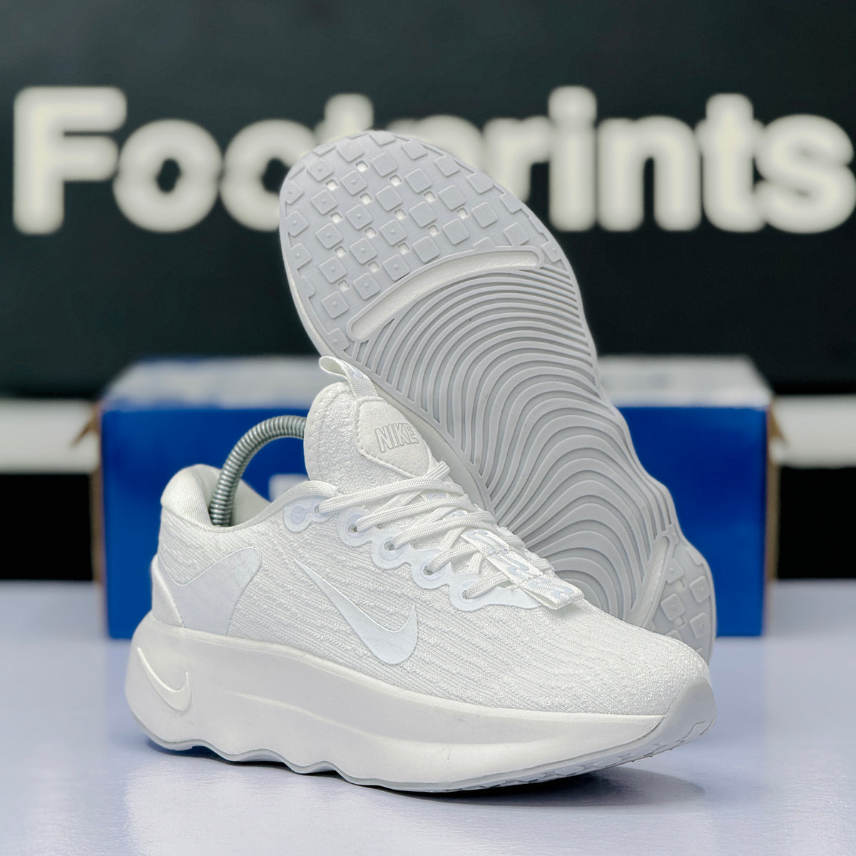 Model Code: 561 – Running Sneaker
