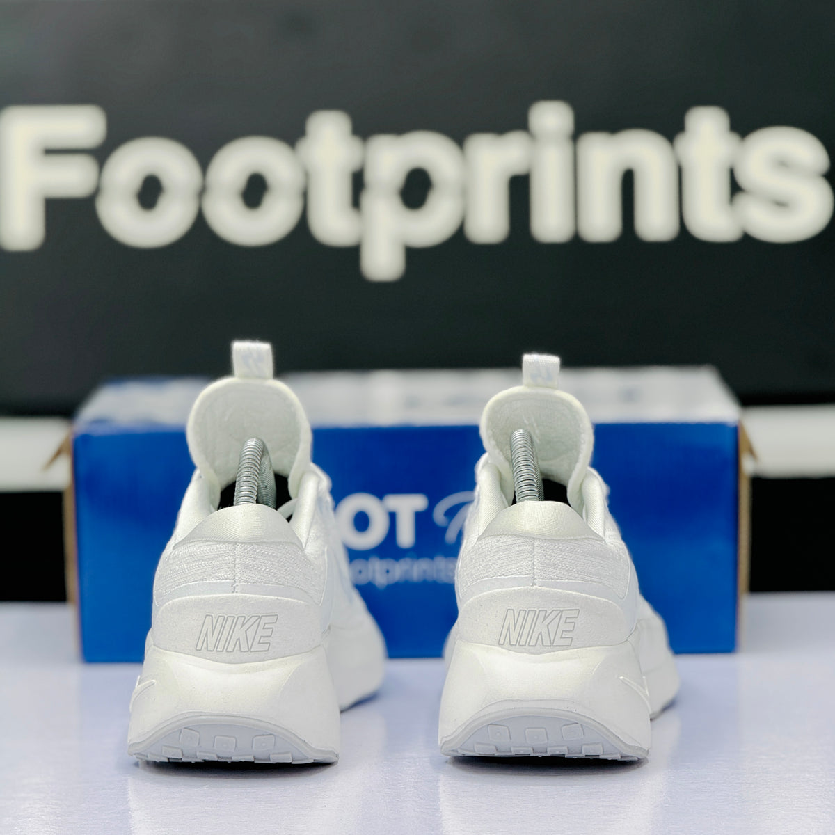 Model Code: 561 – Running Sneaker