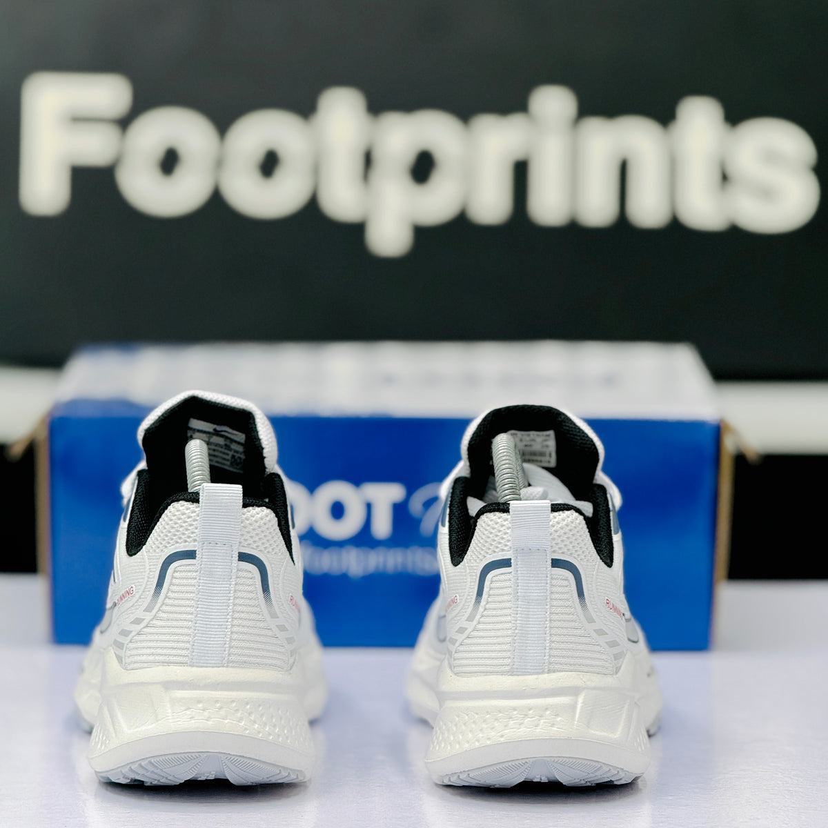 Model Code: 542 – Running Sneaker