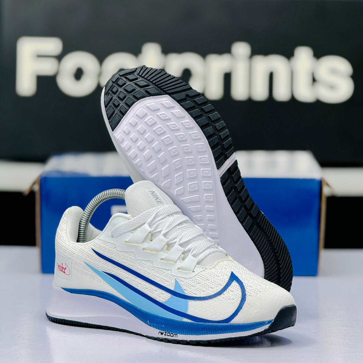 Model Code: 543 – Running Sneaker