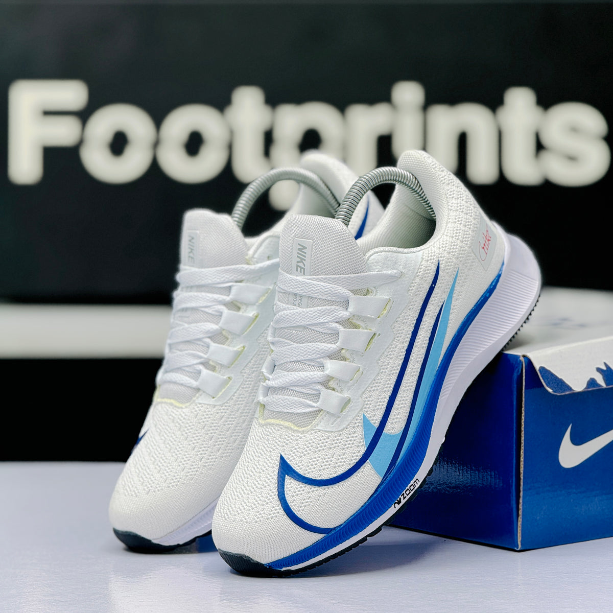Model Code: 543 – Running Sneaker