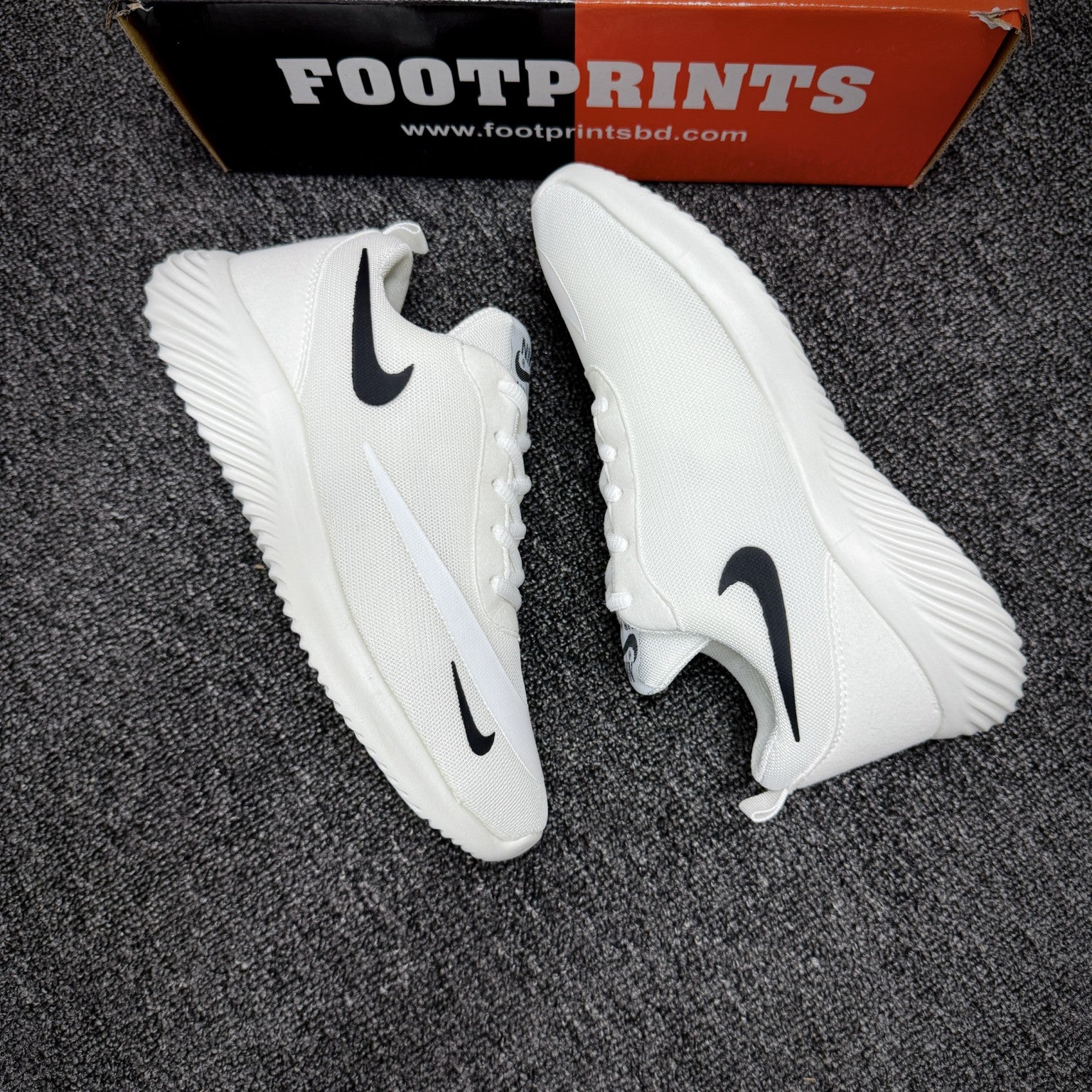 Model Code: 306 – Running Sneaker