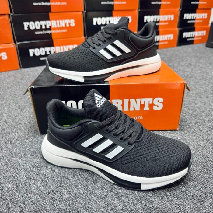 Model Code: 330 – Running Sneaker - Image 2
